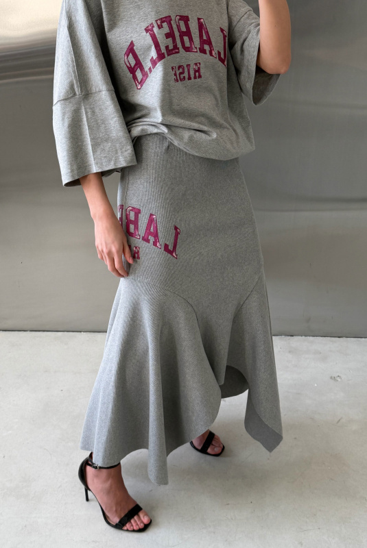 Юбка с клиньями из фактурного трикотажа