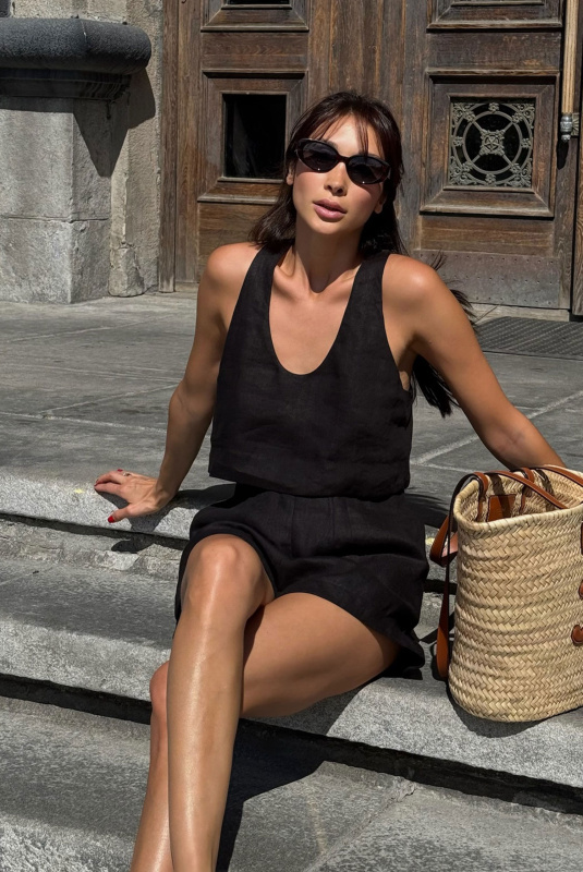 Майка укороченная изо льна BLACK