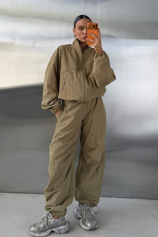 Брюки «бананы» плащевые