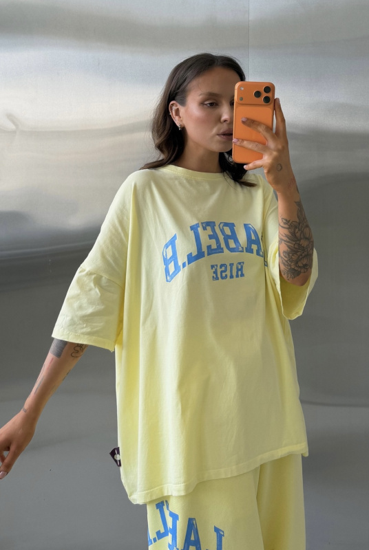 Футболка объемная (светло-желтая)