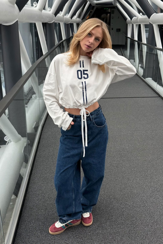 Лонгслив на кулисе 05 WHITE