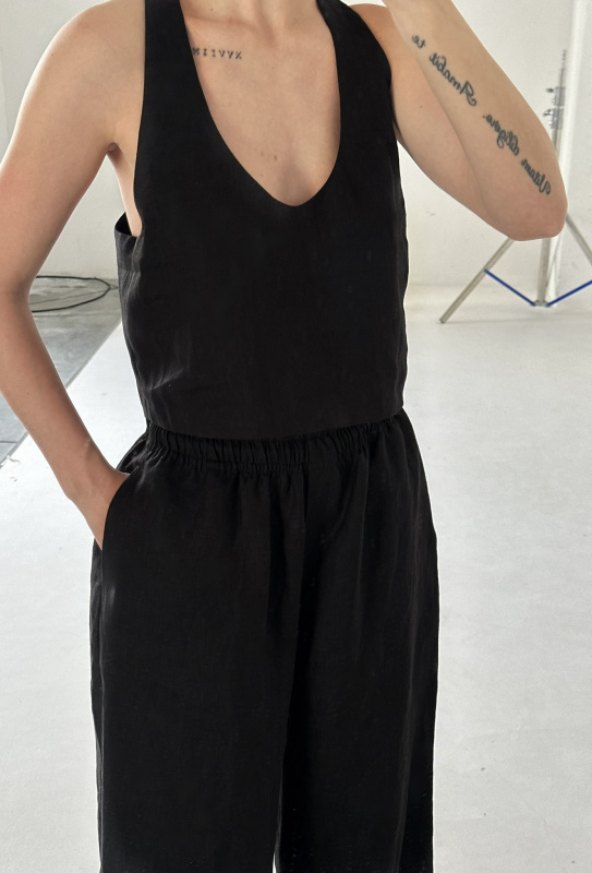 Майка укороченная изо льна BLACK