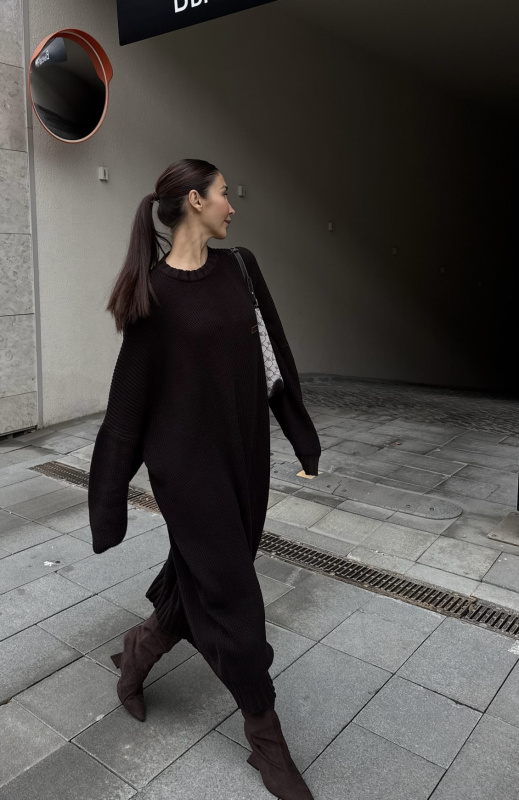 Платье обьемное вязаное BROWN