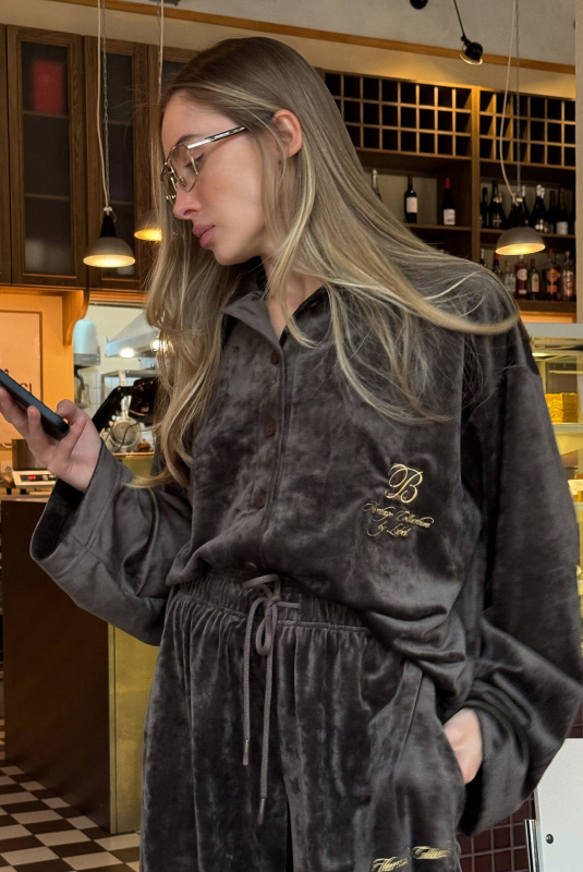 Лонгслив из велюра BROWN