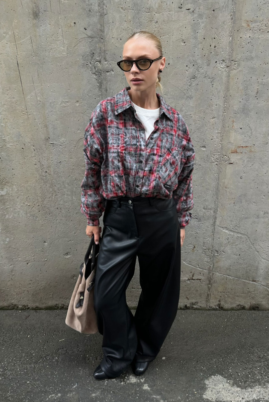 Брюки "бананы" из экокожи BLACK