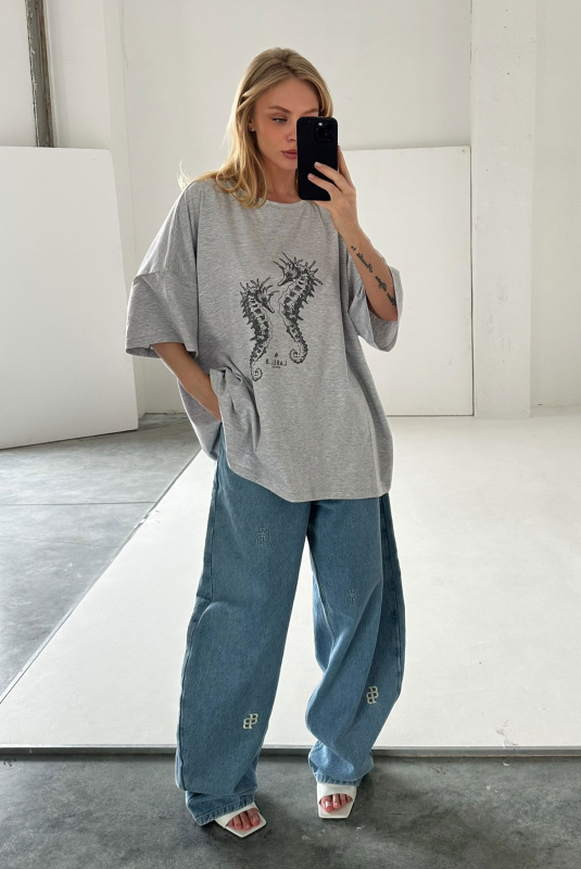 Футболка объемная с принтом SEAHORSE GREY