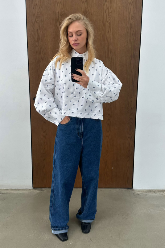 Рубашка объемная укороченная с паттерном WHITE