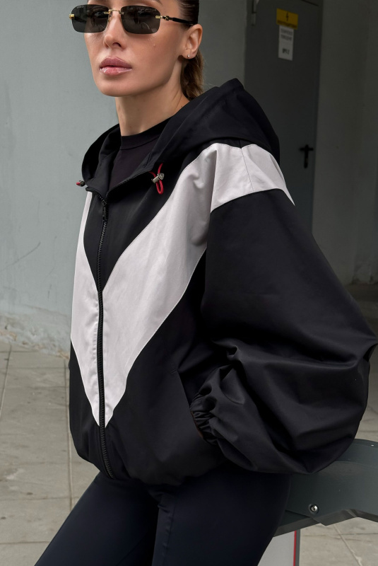 Ветровка с капюшоном BLACK