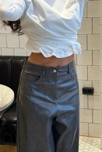 Брюки "бананы" из экокожи GREY