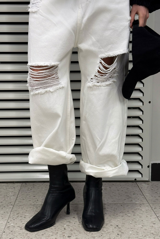 Джинсы рваные