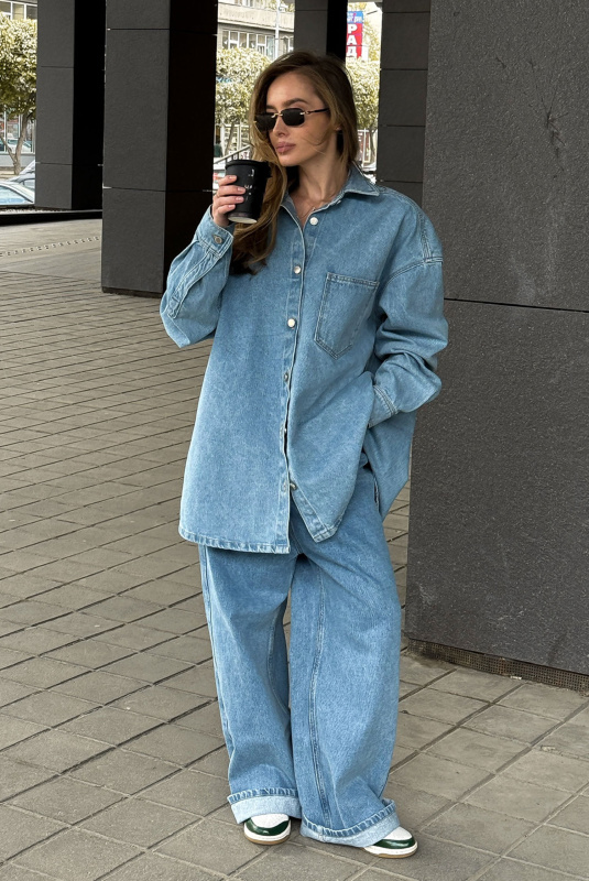Джинсы на низкой посадке LIGHT BLUE Джинсы на низкой посадке LIGHT BLUE