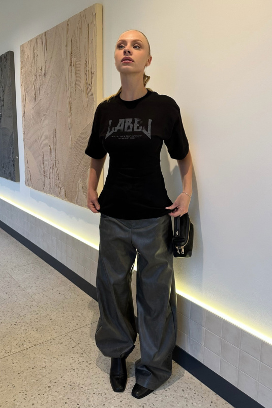 Брюки "бананы" из экокожи GREY