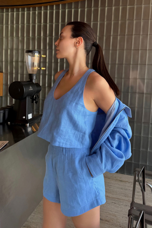 Майка укороченная изо льна LIGHT BLUE