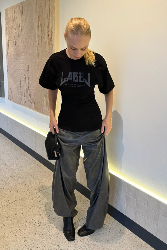 Футболка приталенная BLACK