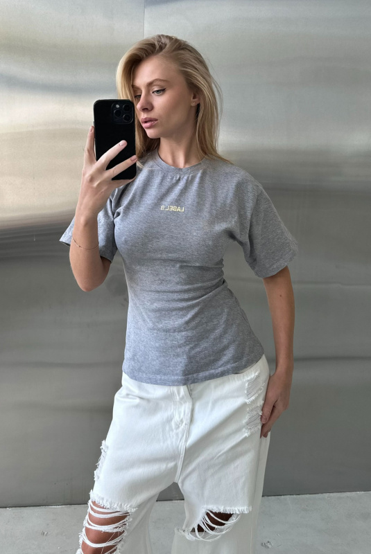 Футболка приталенная