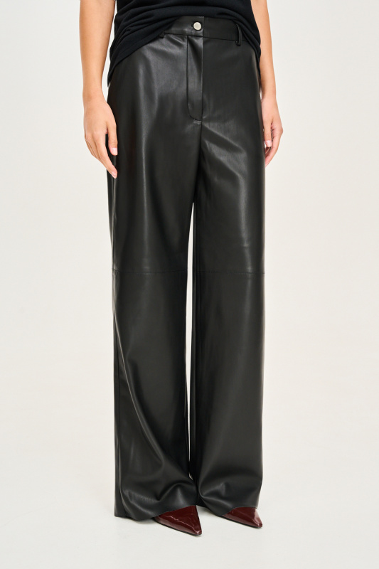 Брюки прямые из экокожи FW 24/25